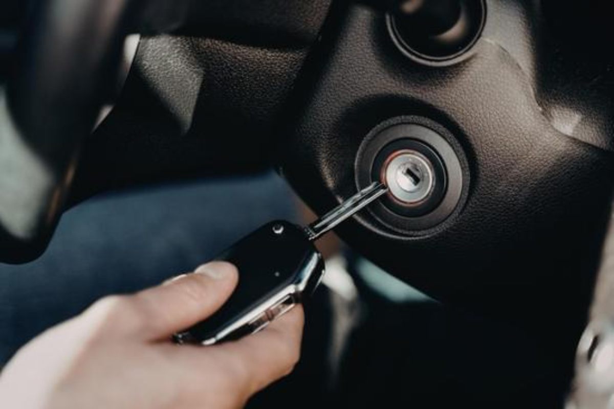 How to unlock the steering wheel with a dead battery Vehicle ignition system showing ‘Insert the Key Properly’ message